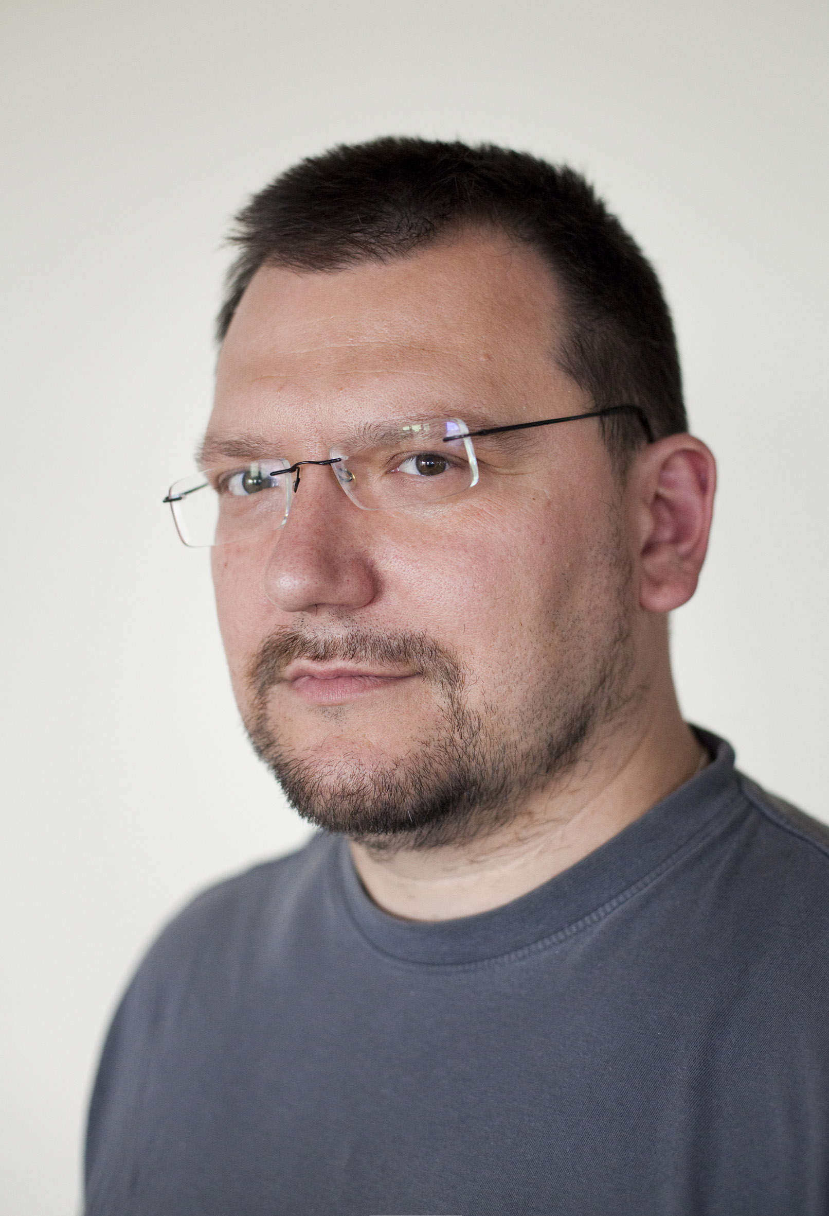 Wojciech Stanisławski, Autor w serwisie Magazyn Kontra